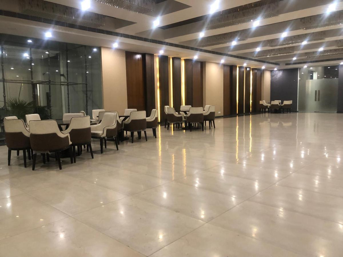 Downtown Delight Lejlighed Lucknow Eksteriør billede
